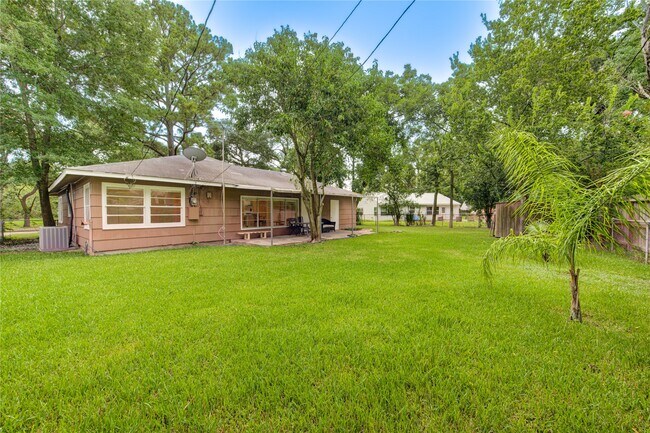 Building Photo - 4046 Woodfin St