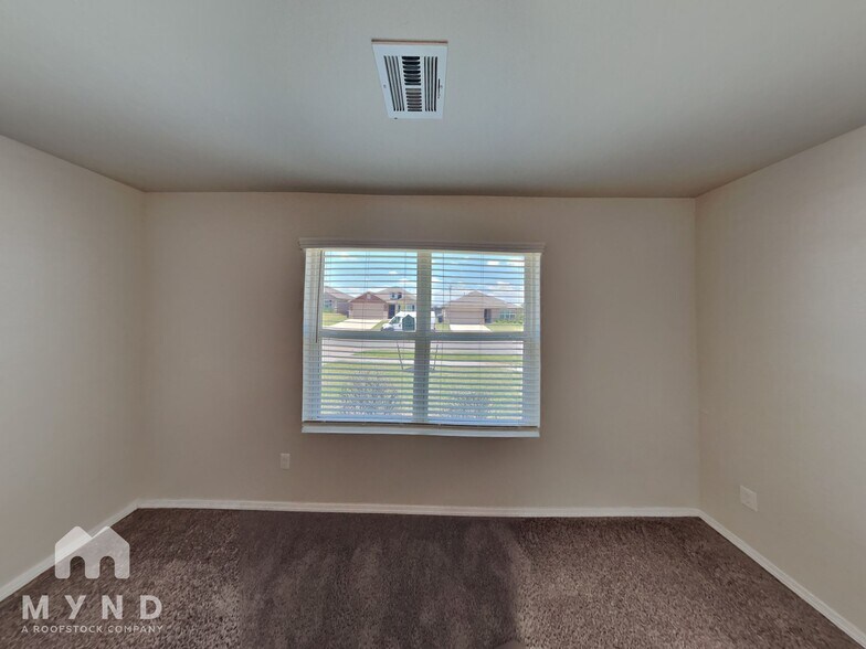 Building Photo - 4200 Umbria Rd