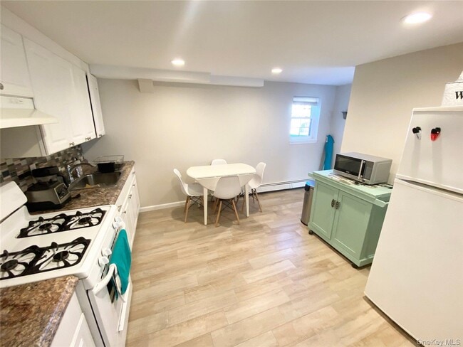 Building Photo - 255 Roosevelt Blvd