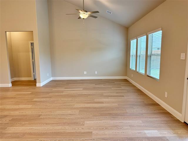 Building Photo - 769 Poppy Ln