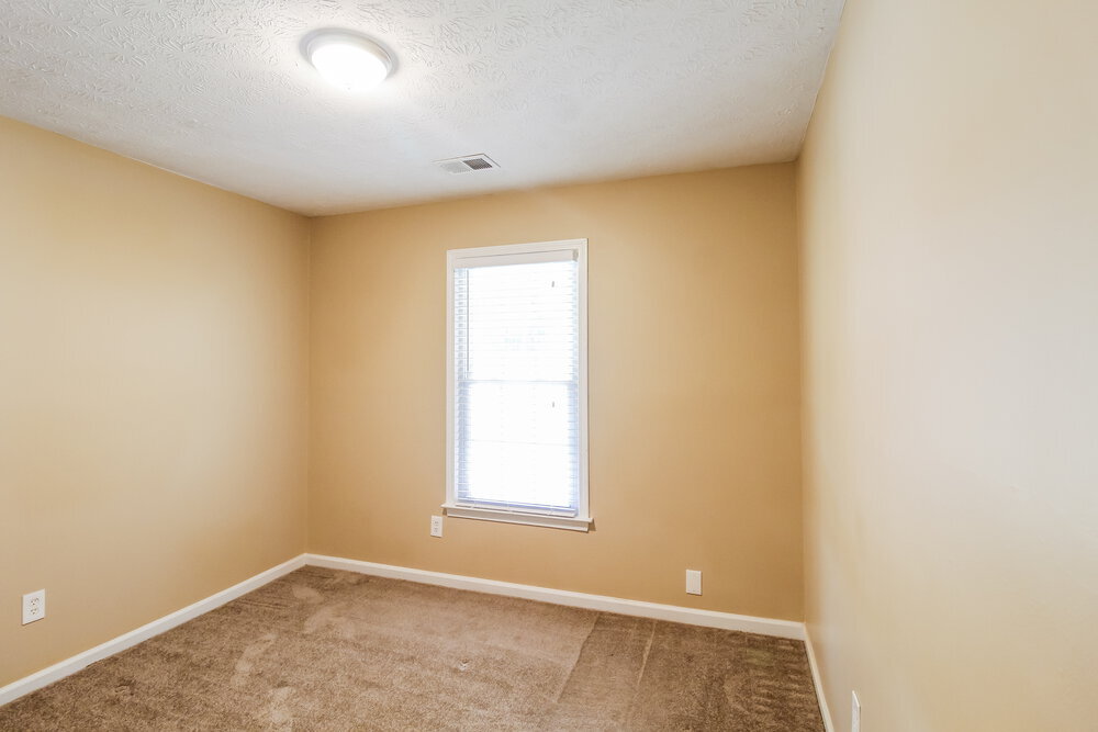 Building Photo - 35 Oakview Dr