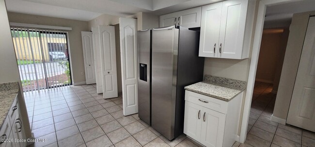 Building Photo - 441 N Harbor City Blvd