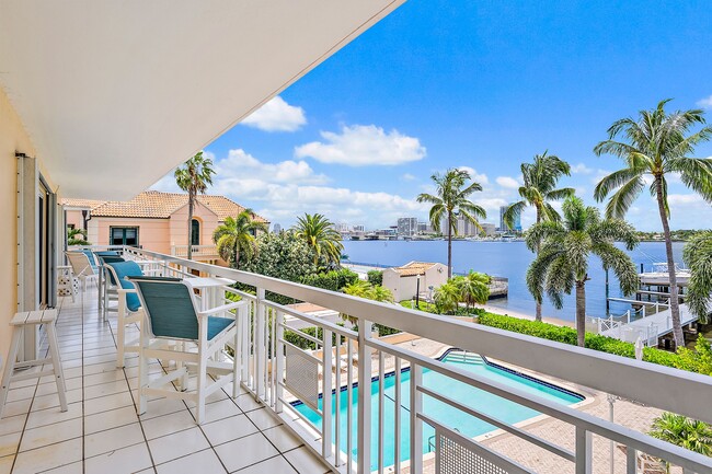 Building Photo - 250 Bradley Pl