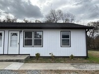 Building Photo - 1017 Old Plank Rd