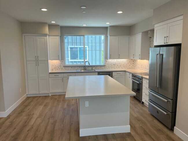 Building Photo - Beautiful New Construction Fountain Grove ...