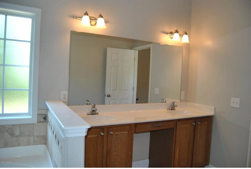 Building Photo - 575 Windsong Dr