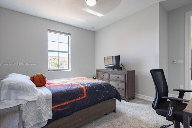 Building Photo - 10069 Brickhill Dr