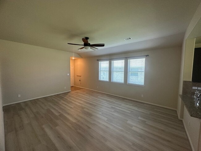 Building Photo - 482 Terra Vis Cir