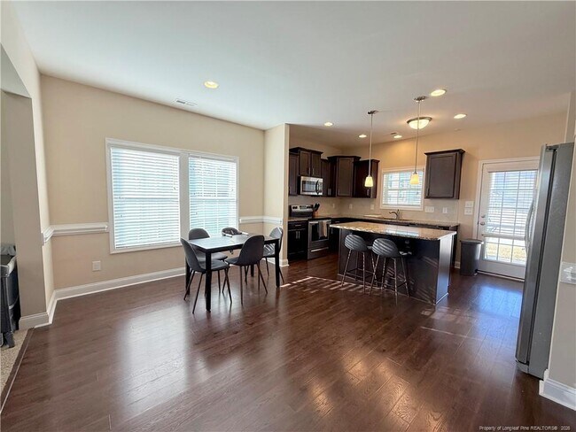 Building Photo - 15 Old Montague Way