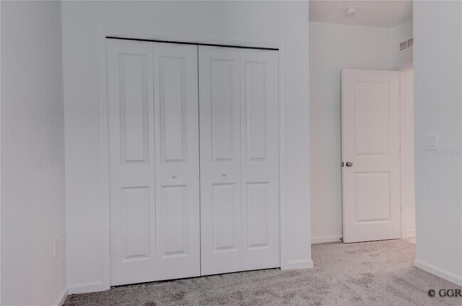 Building Photo - 5005 Worchester Dr