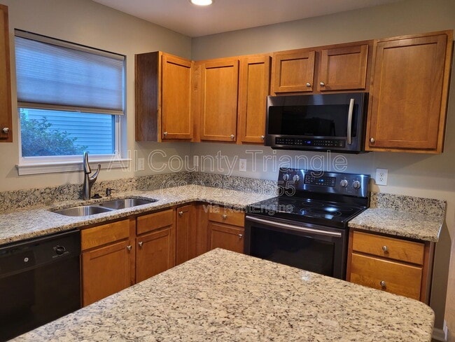 Building Photo - 317 Port Haven Dr