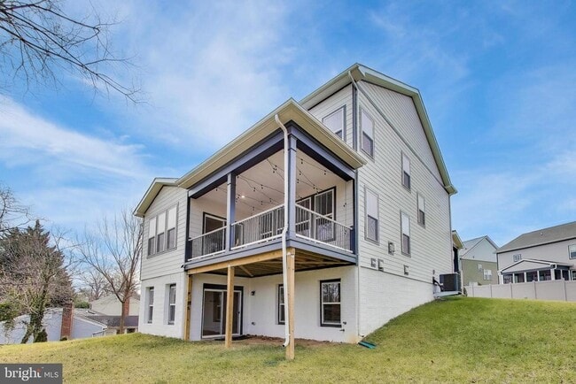 Building Photo - 3897 Hillview Ct