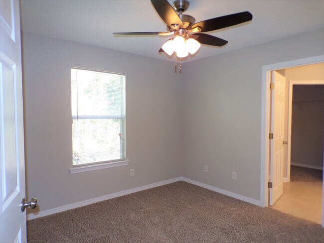 Building Photo - 10608 Wilderness Ln