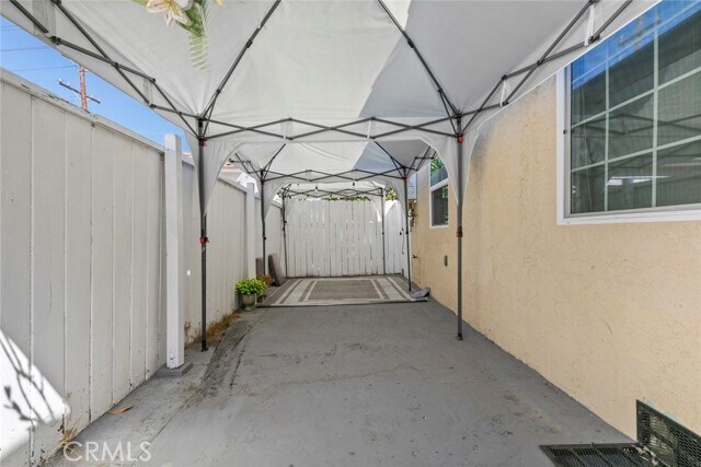 Building Photo - 545 Ivy St