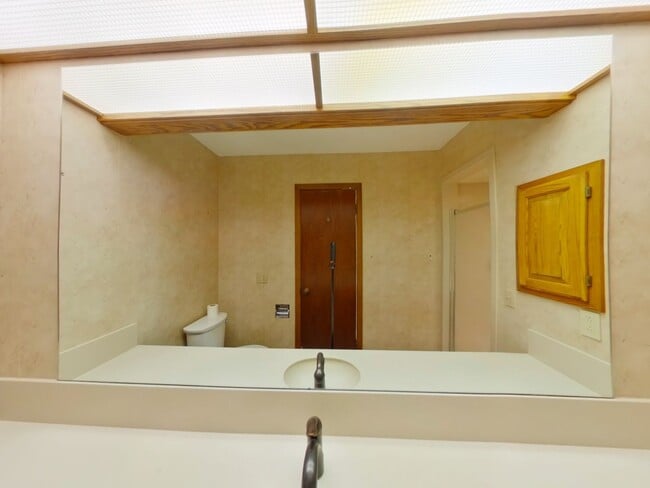 Building Photo - 7761 Killarney Ct