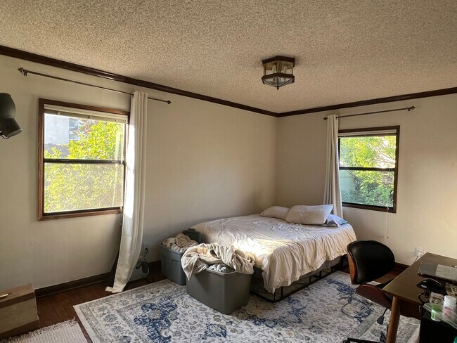 Building Photo - 1618 Glendon Ave