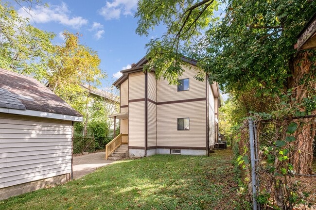 Building Photo - 2128 Crane Ave