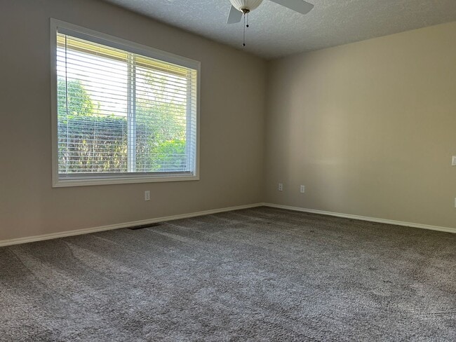 Building Photo - Beautiful Single Family Home in N. Keizer