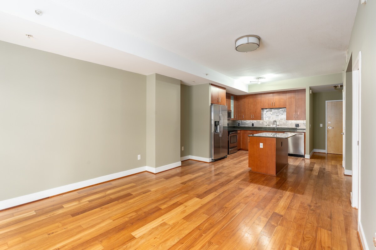 Building Photo - 910 M St NW