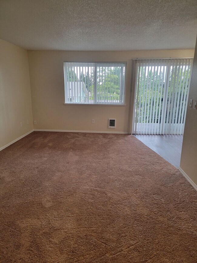 Interior Photo - Burien Place