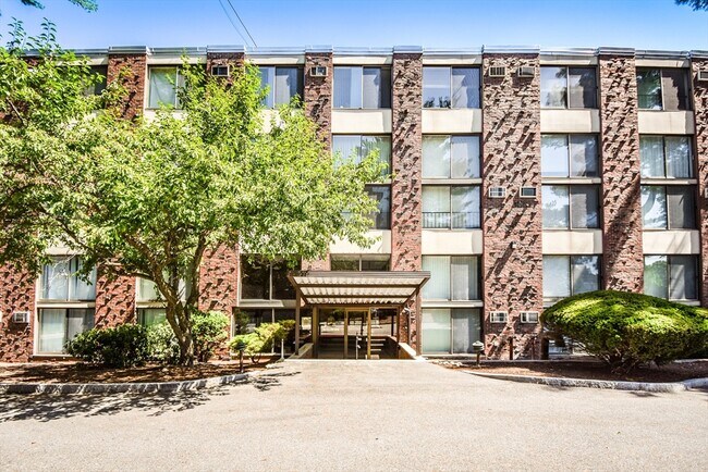 Building Photo - 993 Massachusetts Ave