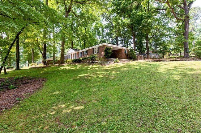 Building Photo - 3979 Potomac Dr NW