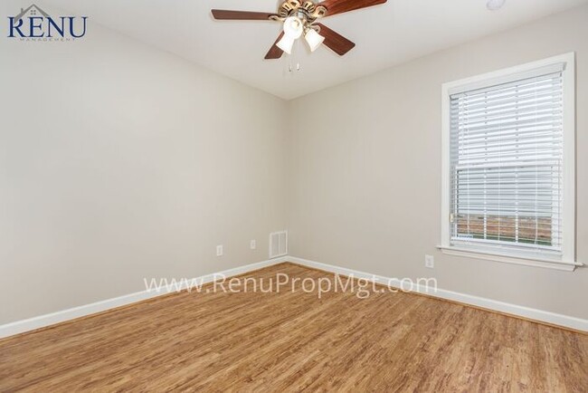 Building Photo - AVAILABLE NOW!! MOVE-IN SPECIAL!: 50% OFF ...