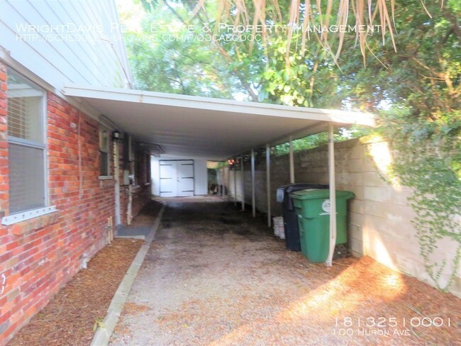 Building Photo - Davis Islands Beauty! Spacious 3-Bedroom +...