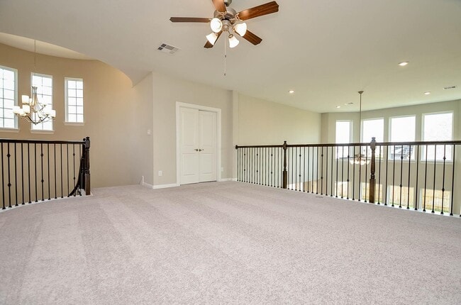 Building Photo - 4711 Hollow Tree Dr