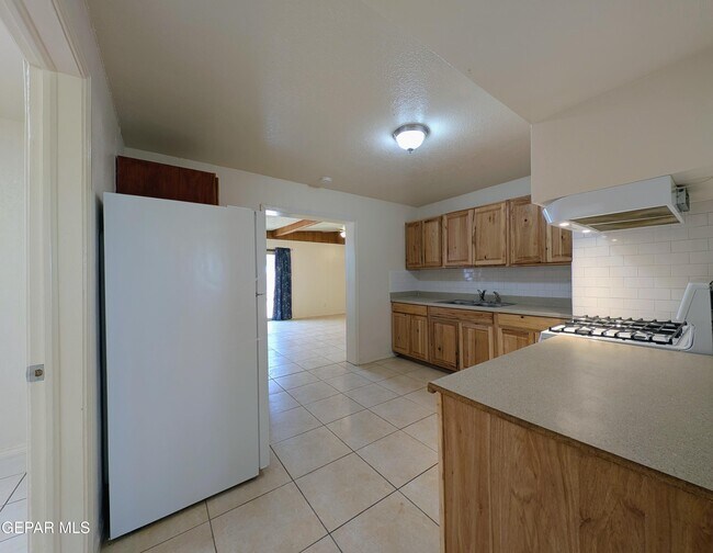 Building Photo - 8921 Mt Olympus Dr