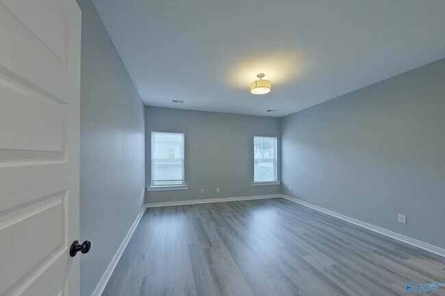 Building Photo - 45 HAWK LN