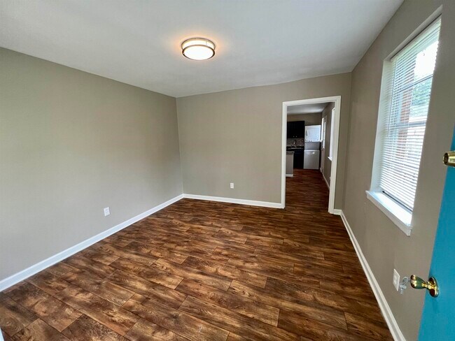 Building Photo - 767 Tanglewood St