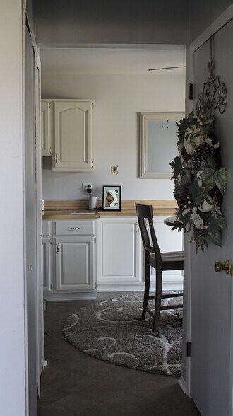 Building Photo - 42169 Gladwin St