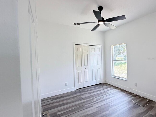 Building Photo - 906 Berwick Dr