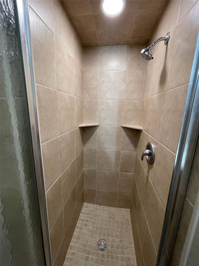 Building Photo - 6601-6603 Laura Ann Court