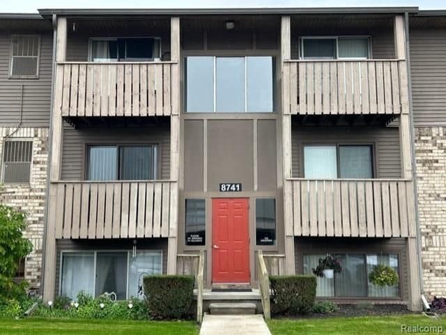 Building Photo - 8741 Green Willow Dr