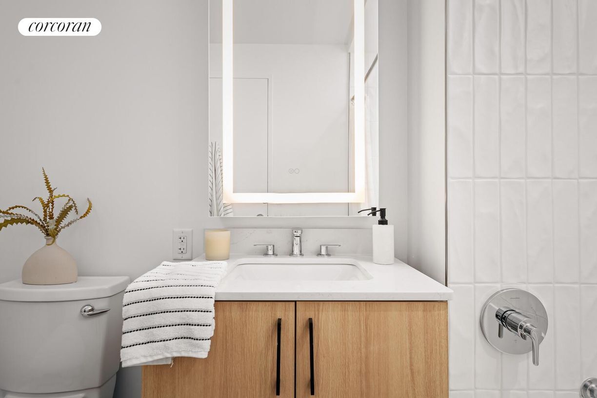 Building Photo - 126 Sandford St