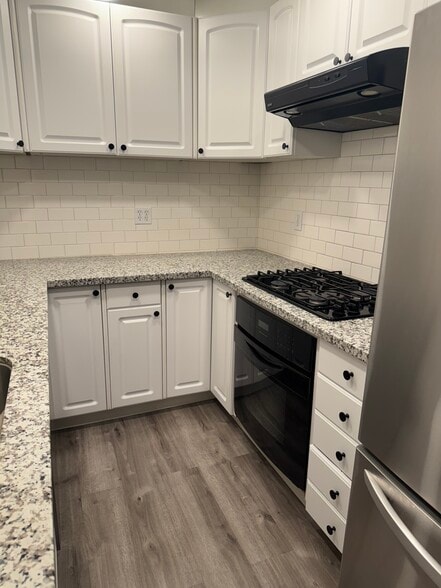 Building Photo - 5618 Madison Ave