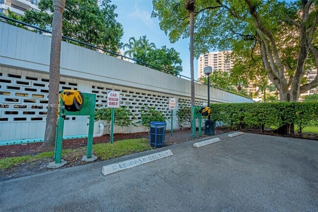 Building Photo - 500 Three Islands Boulevard