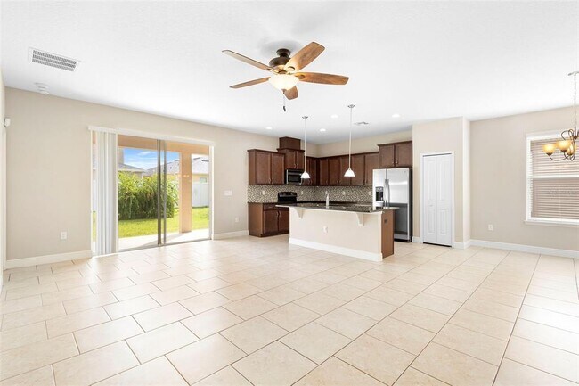 Building Photo - 1497 Softshell St