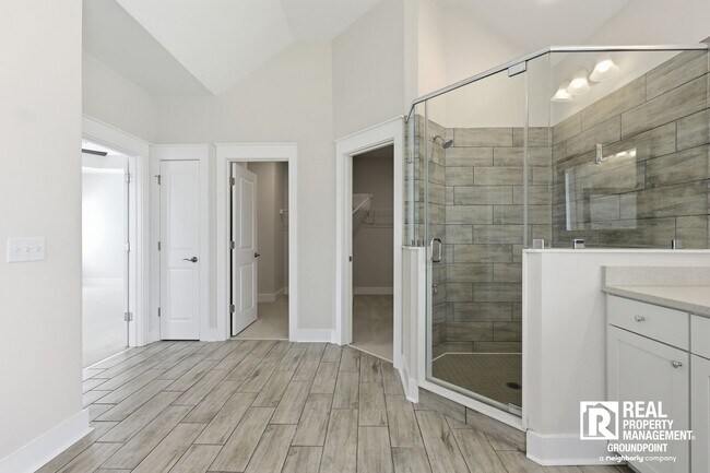 Building Photo - 236 Oak View Way