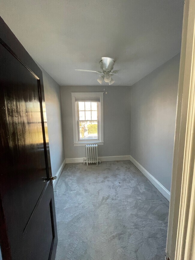 Building Photo - 714 3rd St