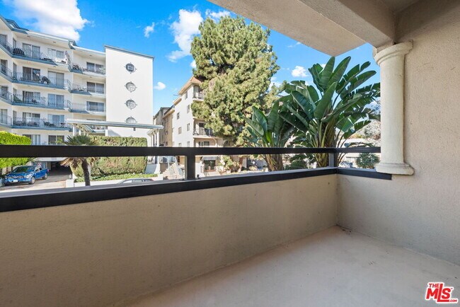 Building Photo - 11646 Chenault St