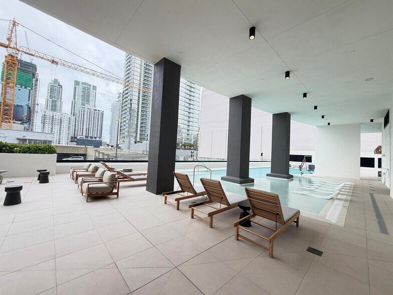 Building Photo - 225 N Miami Ave