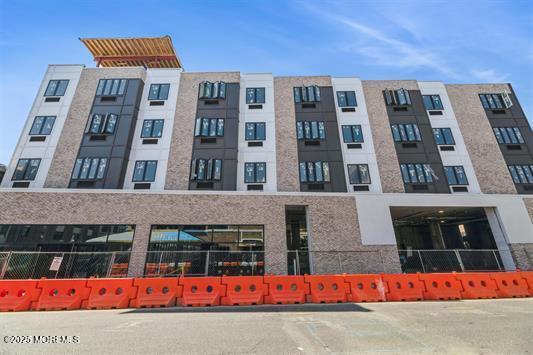 Building Photo - 20 3rd Ave