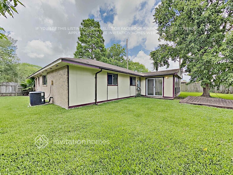 Building Photo - 2850 Mayflower Landing Ct