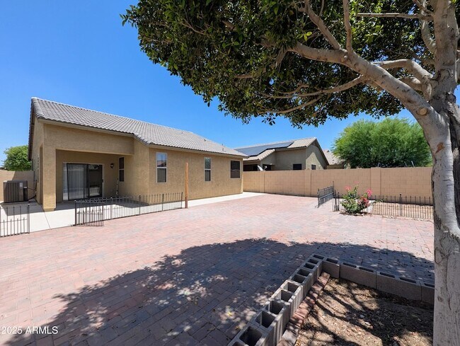 Building Photo - 3731 W St Kateri Dr