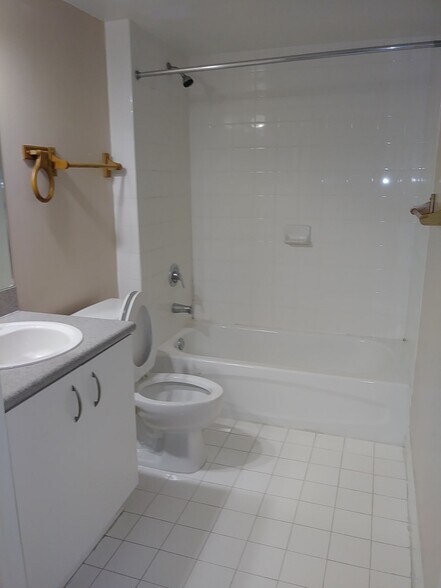 Building Photo - 816 NW 11th St