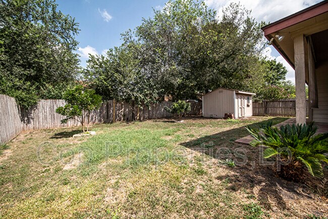 Building Photo - 7127 Still Holw Dr