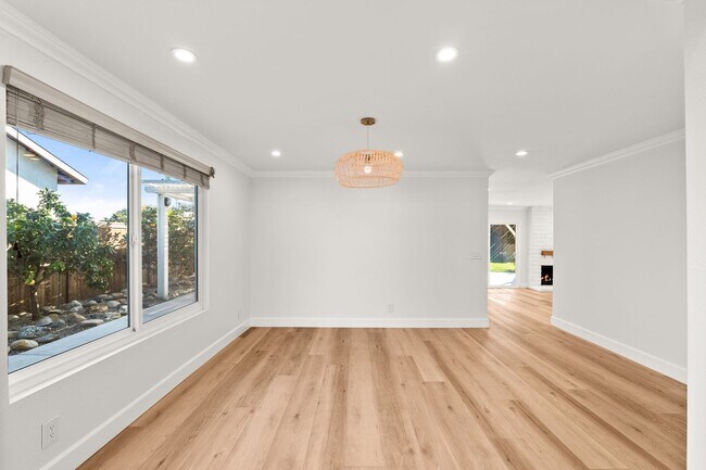 Building Photo - Beautiful Home in Dana Point